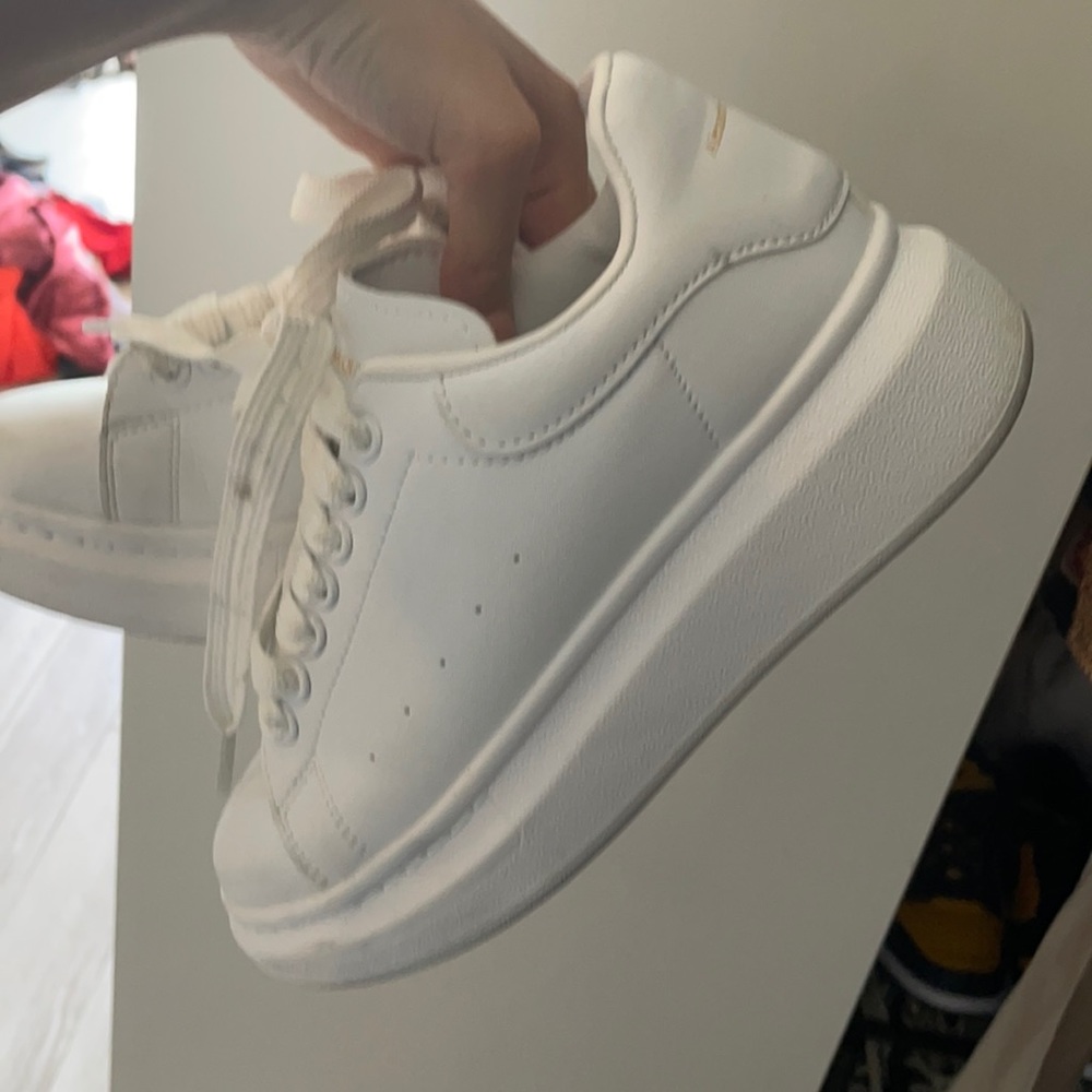 Alexander McQueen size 5.5